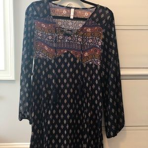 Long sleeve patterned dress